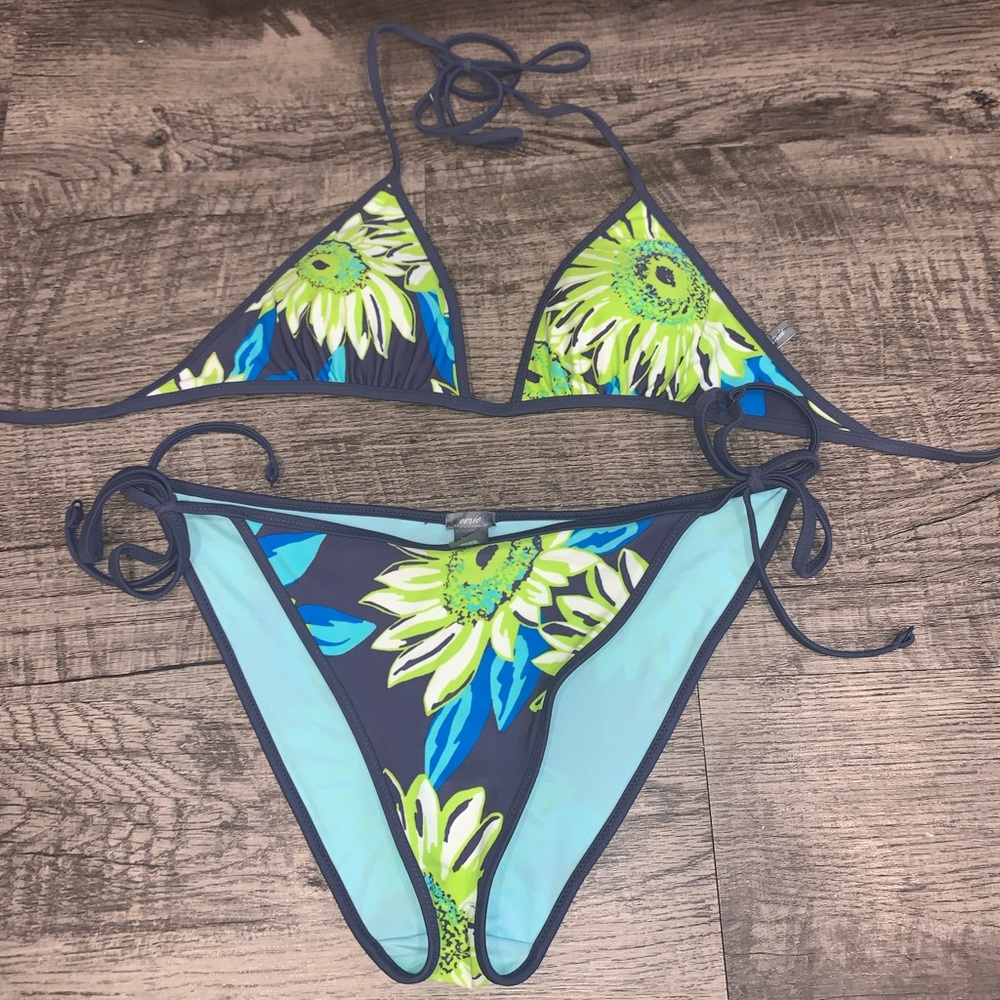 Swim suit